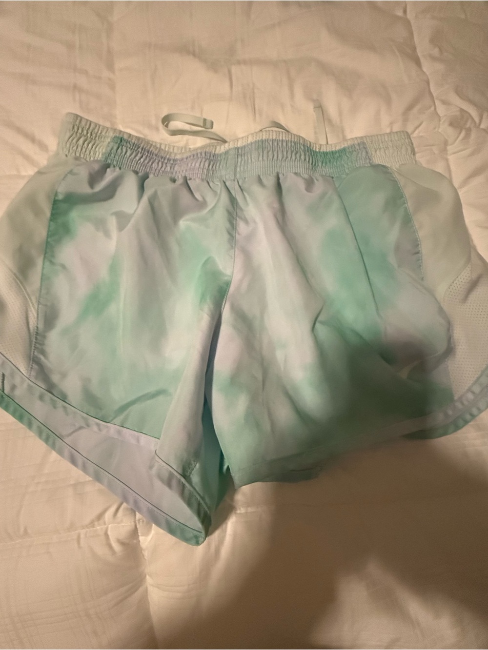 Nike Women's Tempo Luxe Icon Clash Running Shorts Green Tie Dye Size Large